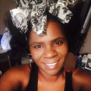 Meet your Posher, Ayanna