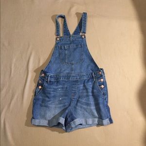 Overall shorts
