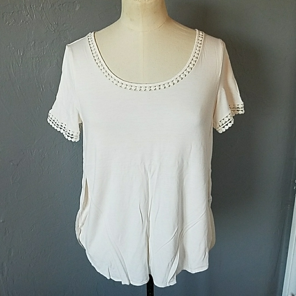 Old Navy T shirt