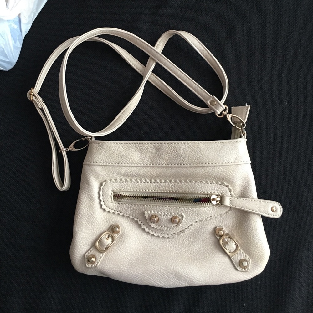 Crossbody cream purse