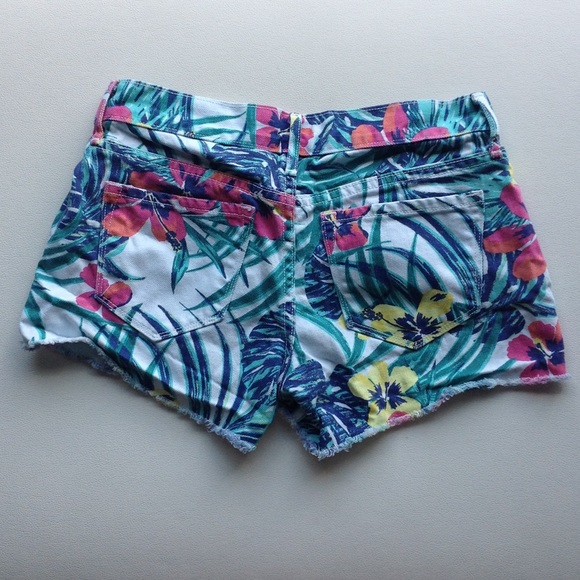 Old Navy tropical pattern Jean shorts - Picture 2 of 4