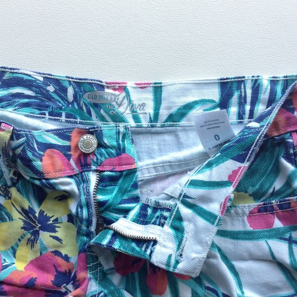 Old Navy tropical pattern Jean shorts - Picture 3 of 4
