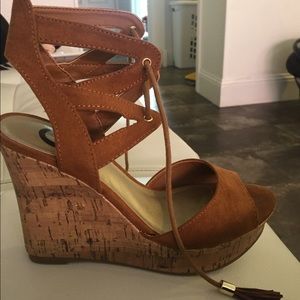 G by guess Wedges