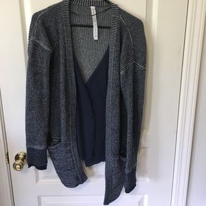 Lululemon vestigan sweater- navy sz6