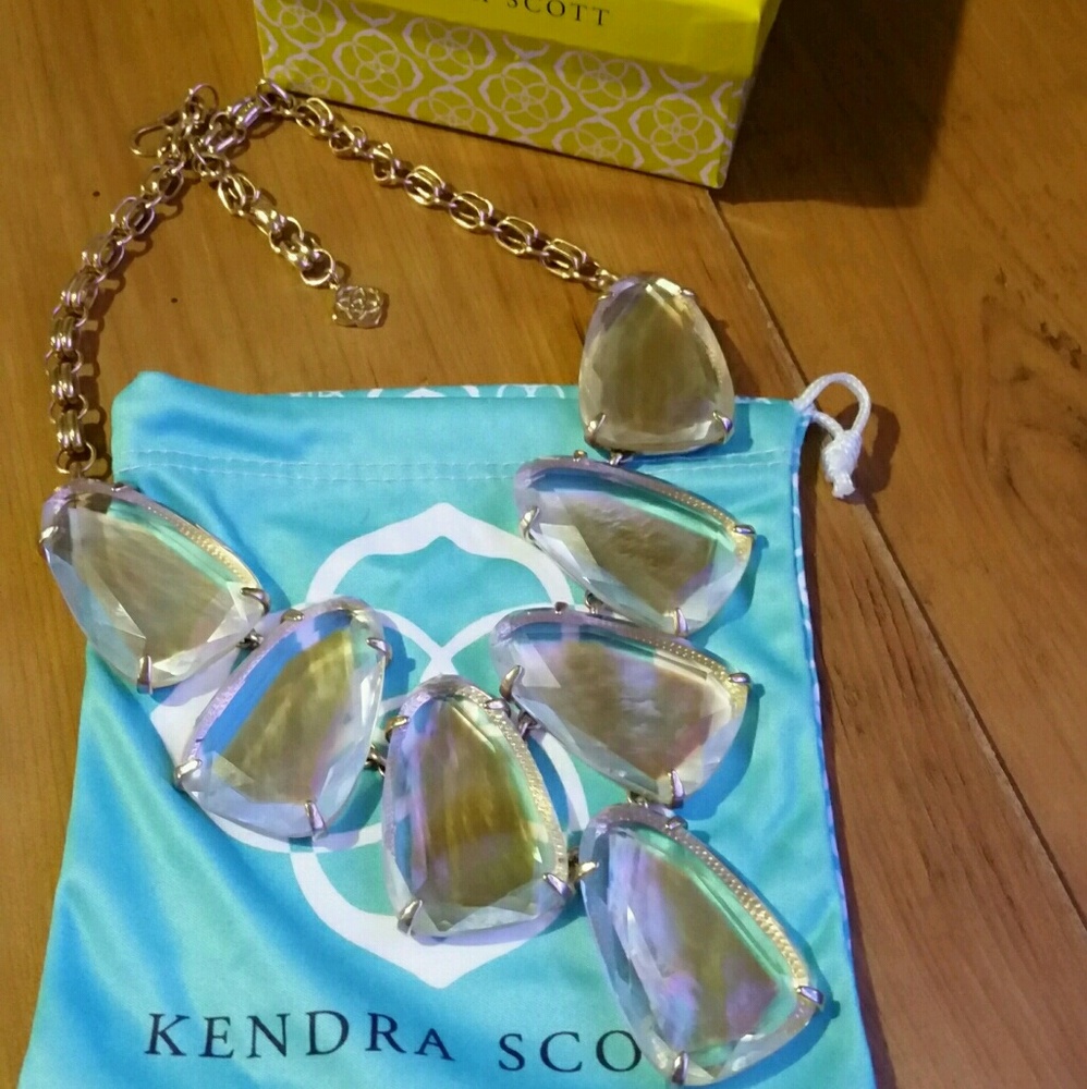Rose Gold Kendra Scott Harlow - Picture 2 of 2