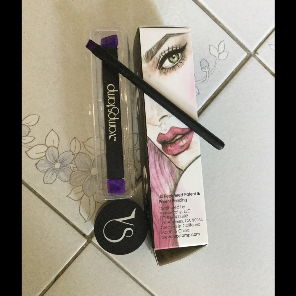 Vamp Stamp Medium