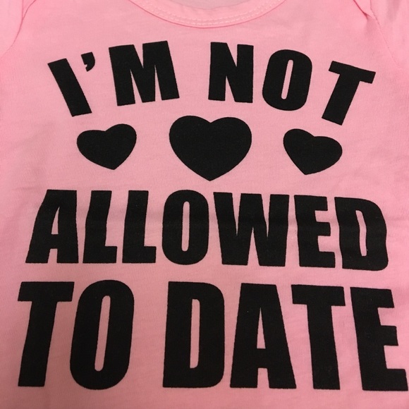 LAST ONE 12mos. 🎉3x HP🎉 baby girl pink bodysuit - Picture 2 of 4