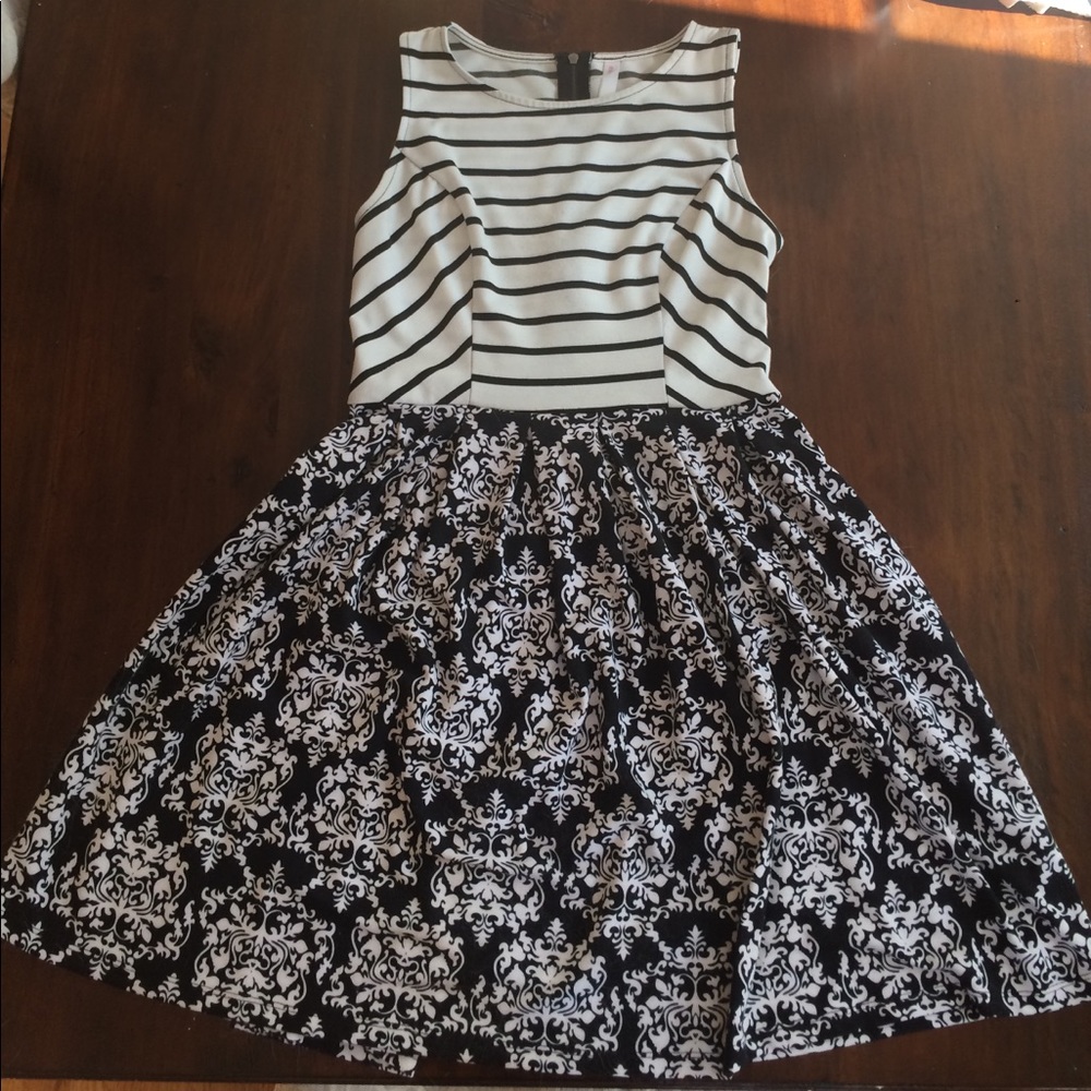 Xhilaration Black and White Two Patterned Dress