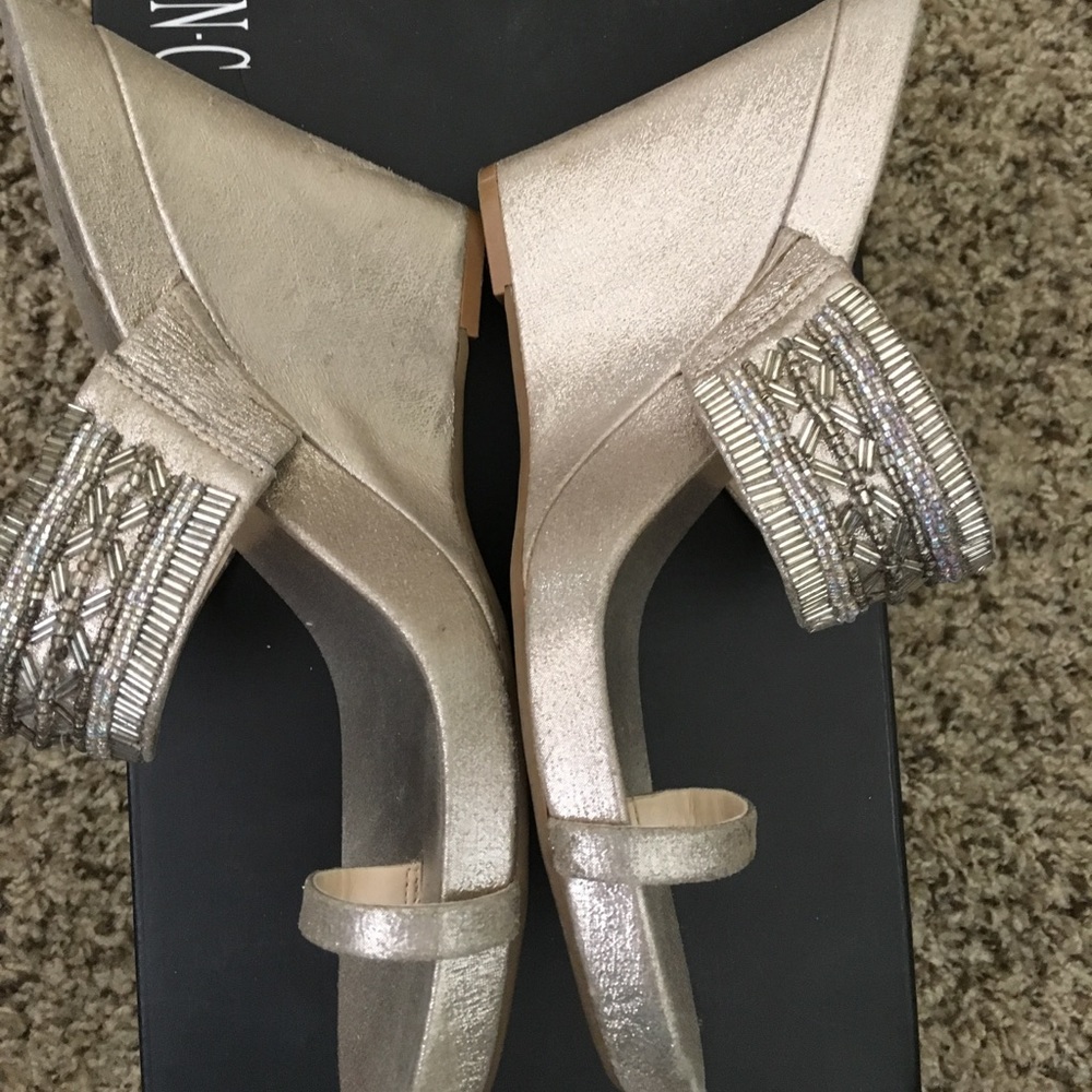 Beige Color strapless shoes