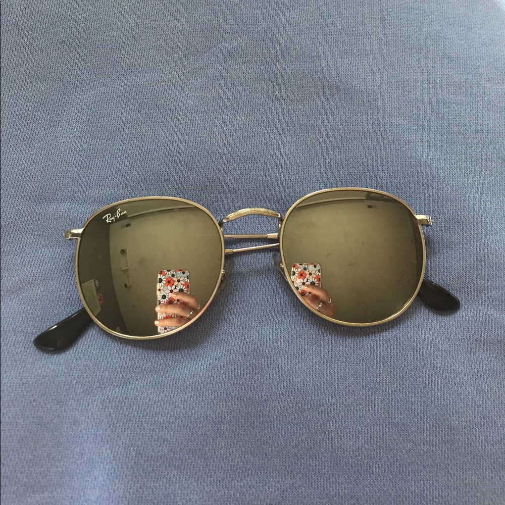 Ray-Ban Round Silver Mirrored Sunglasses