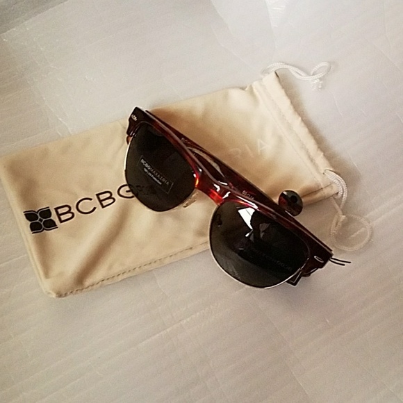 New Bcbg Maxazria Sunglasses main image 4