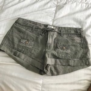 American Eagle camo shorts