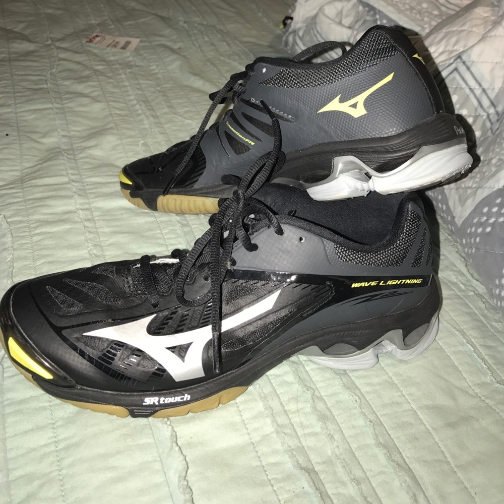 Mizuno Wave Lightning Volleyball Shoes