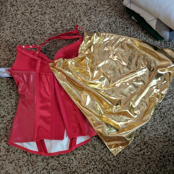 Wonderwoman outfit costume - Picture 3 of 3