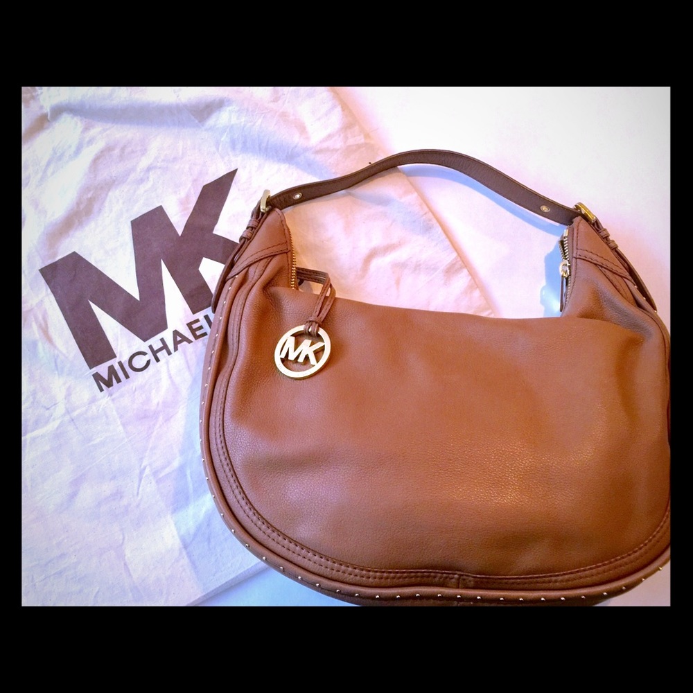 **AUTHENTIC** Michael Kors saddle bag purse