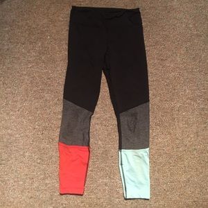 LULULEMON 7/8 LEGGING