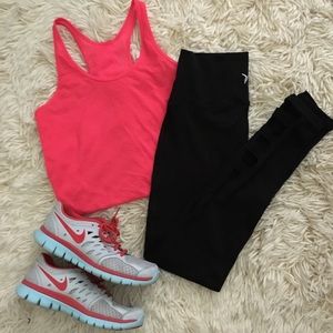 Old Navy Active Leggings with Side Cutout