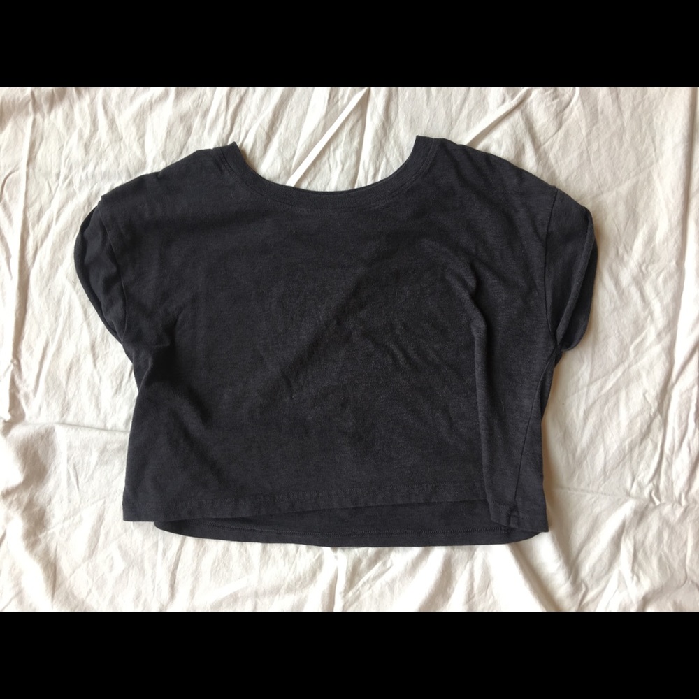 Forever 21 crop top shirt