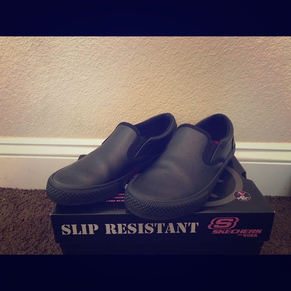 Slip resistant work shoes