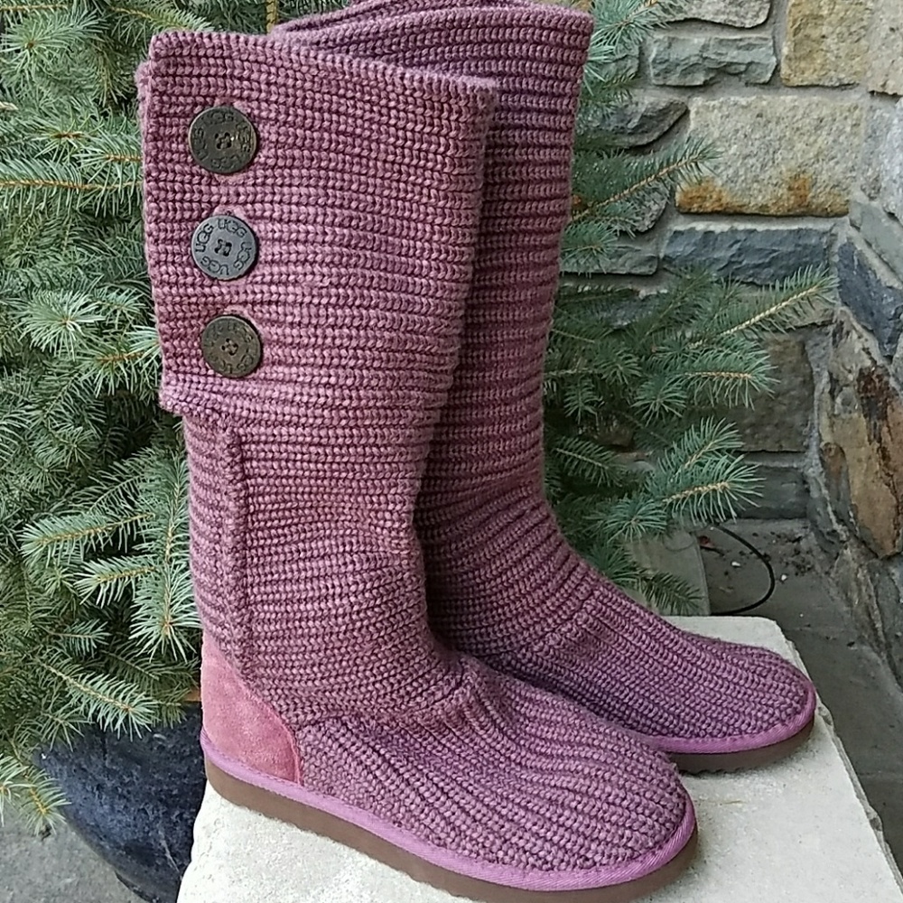 Ugg classic cardy  button boots