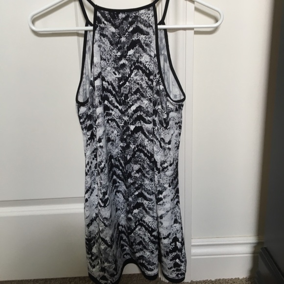 The Limited Tank Top - Picture 2 of 4