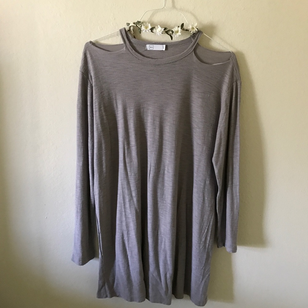 Cold shoulder long sleeve top