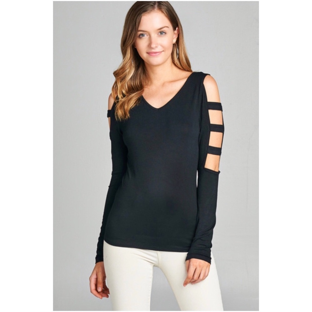 LAST ❣️Black Top with Cutout Sleeves - Picture 2 of 4