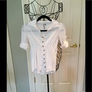 White button down with 3/4 length sleeves