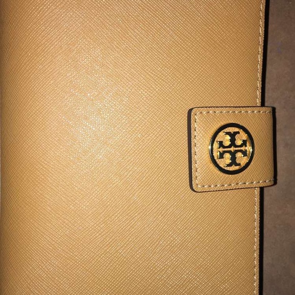 Tory Burch wallet new Authentic - Picture 1 of 4