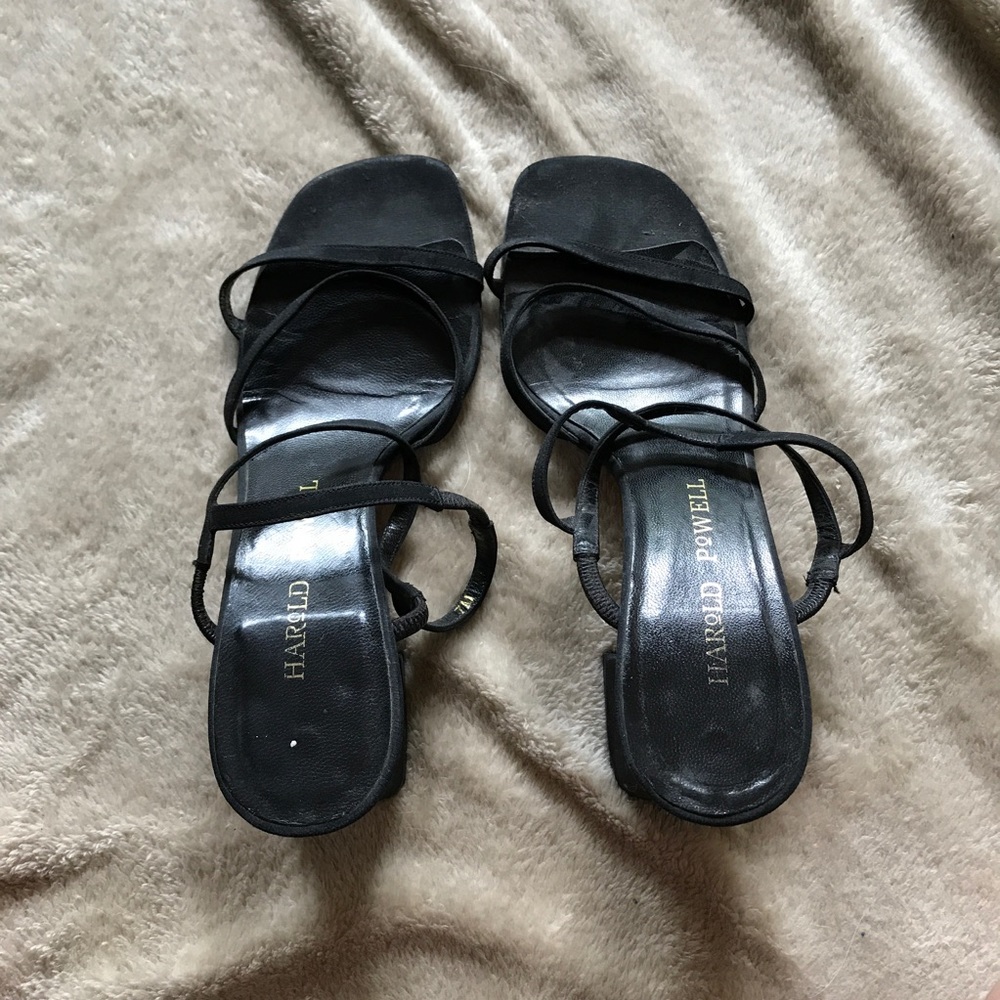 Black Strapy Heals