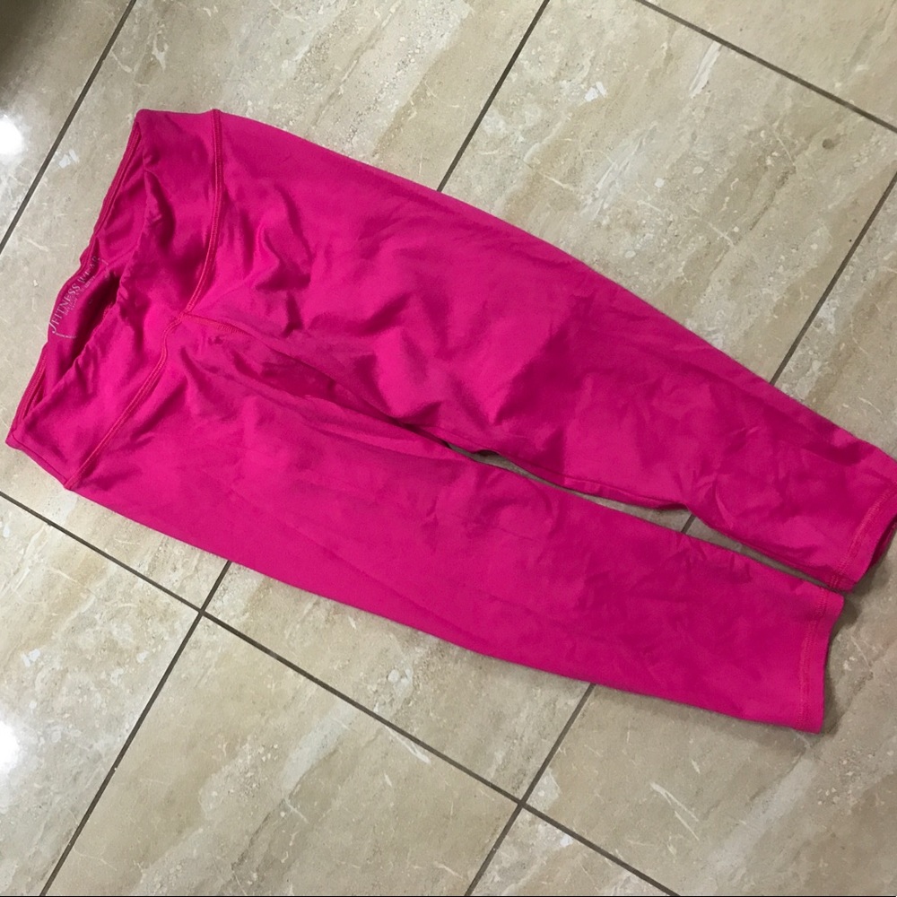 HOT PINK ATHLETIC CROP PANT