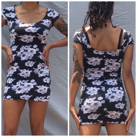 Junior's Rose Dress - Picture 1 of 1