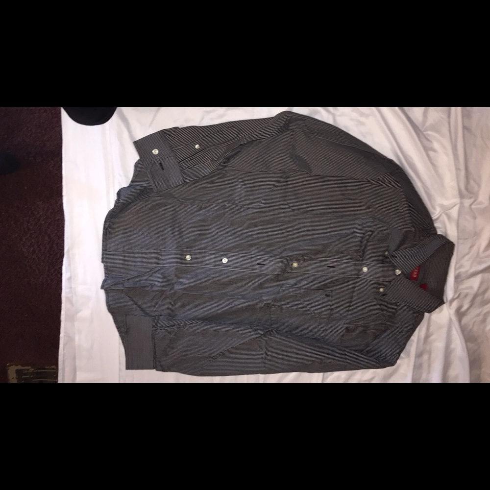 Izod button up