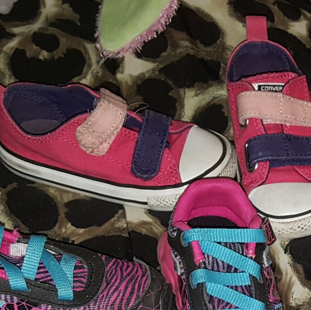 ❌❌ SOLD Baby velcro Converse!