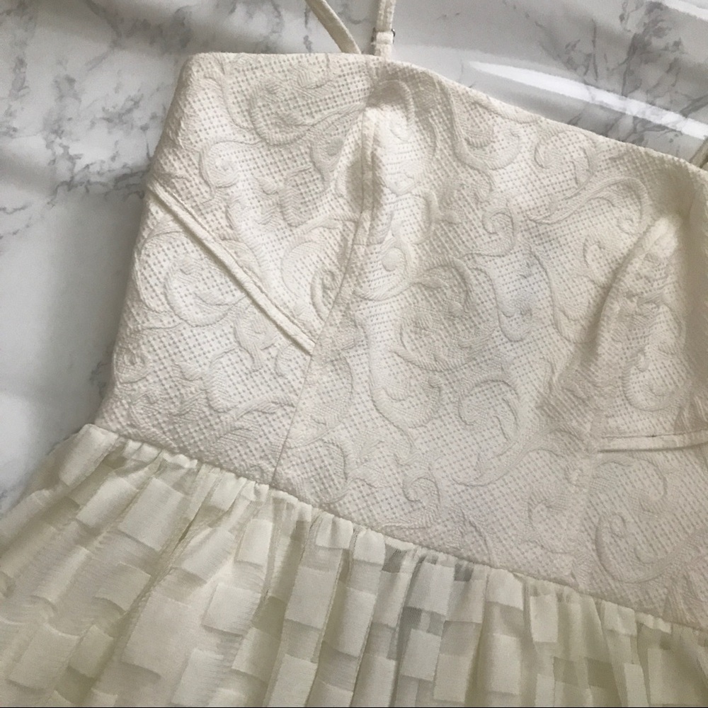 🚫SOLD🚫Flowy Off-white Dress