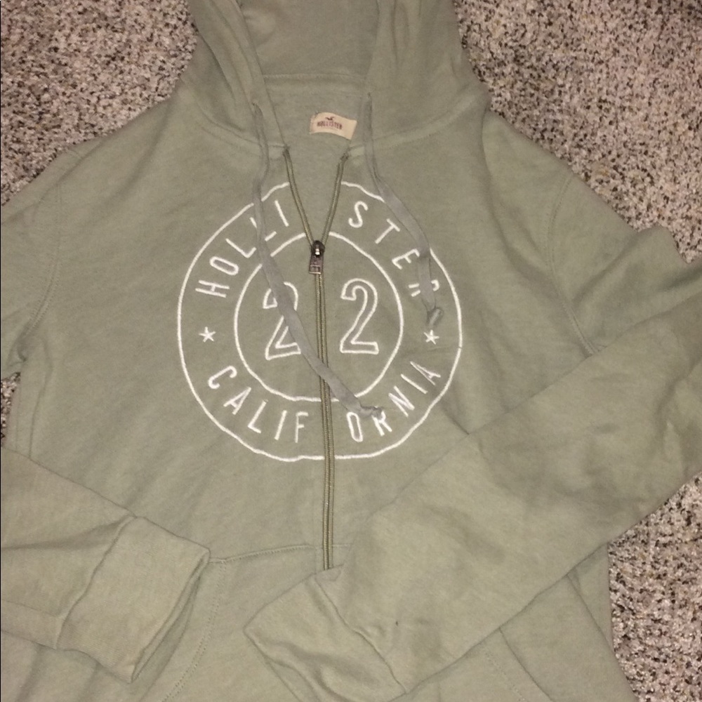 Holister zip up