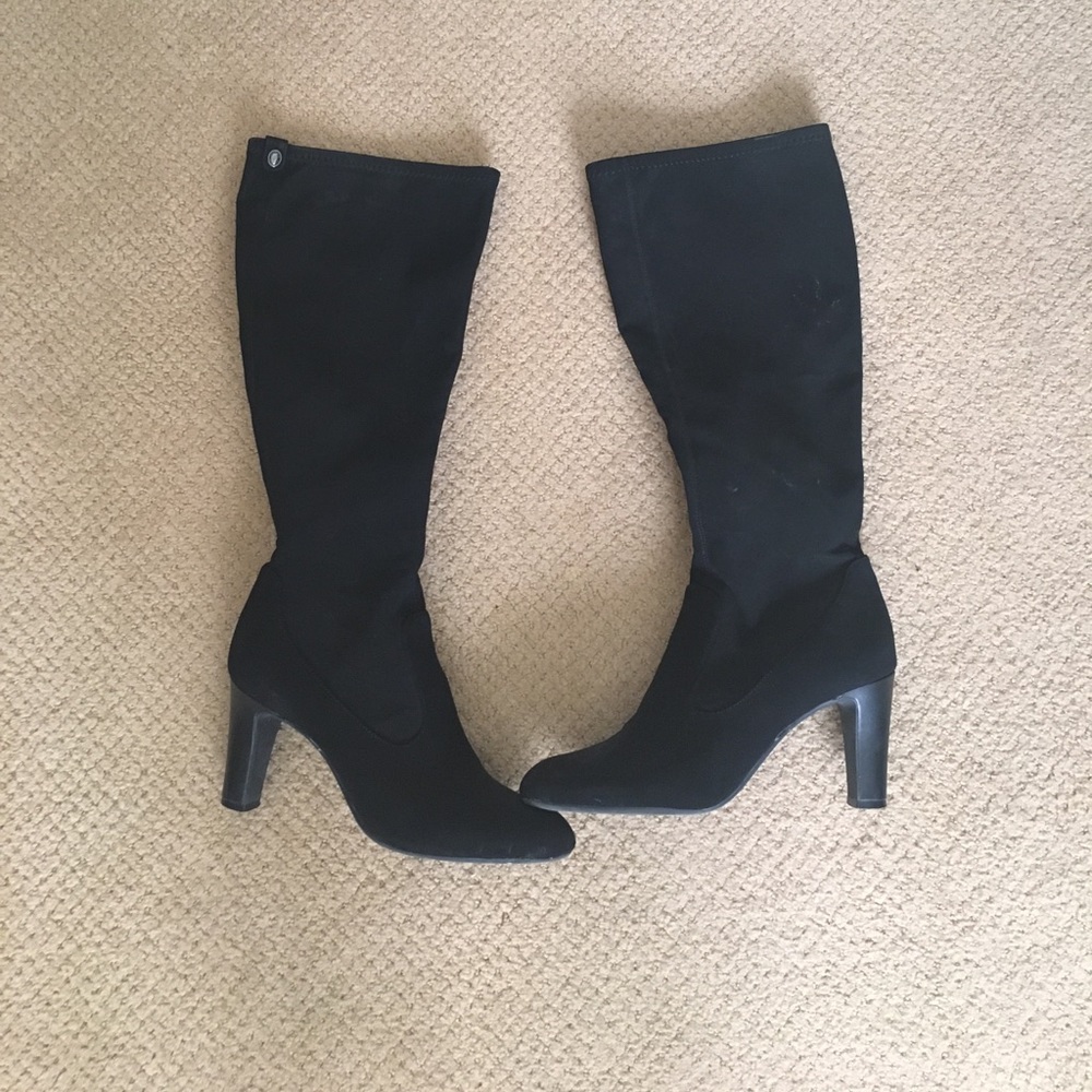 Black knee height boots