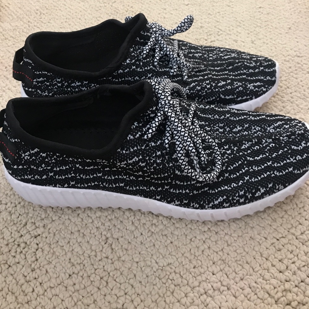 Black running shoes.