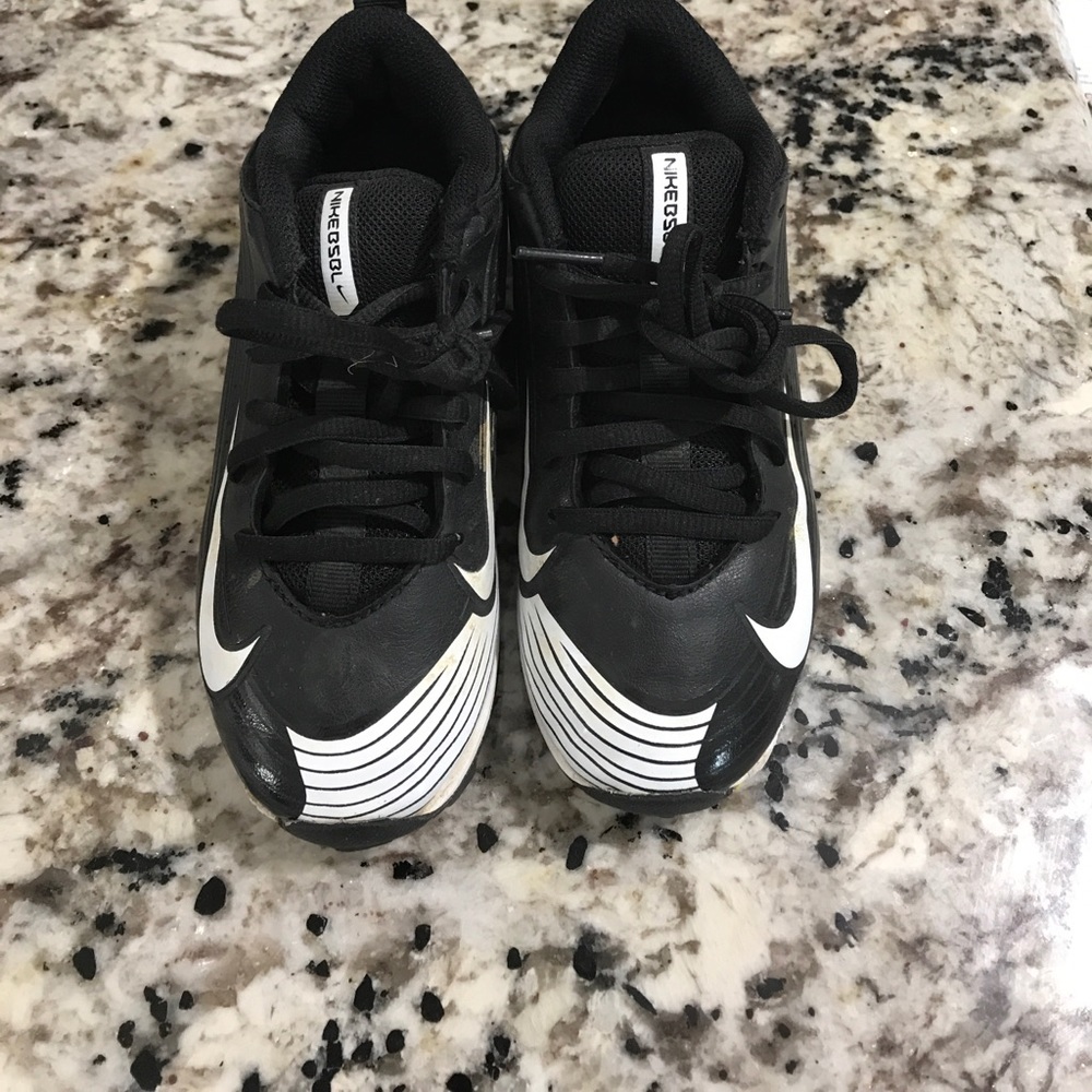 Mike boys football cleats