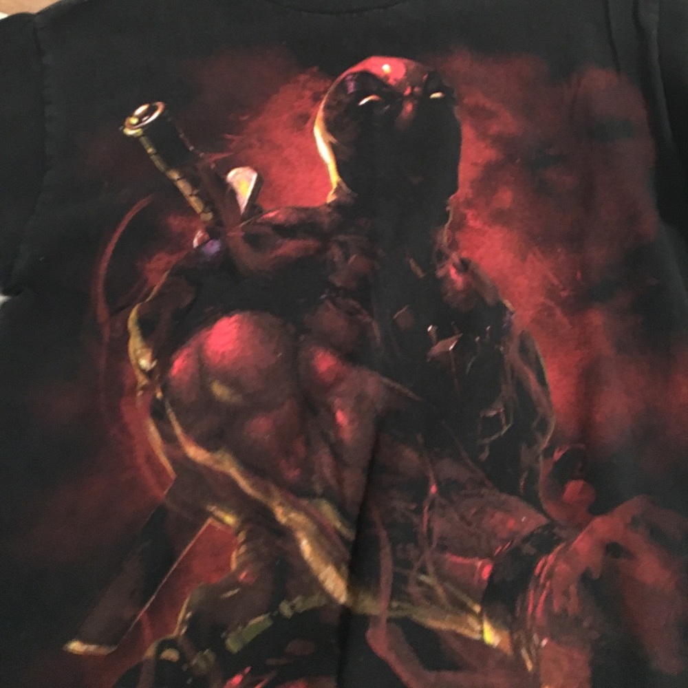 Deadpool tshirt