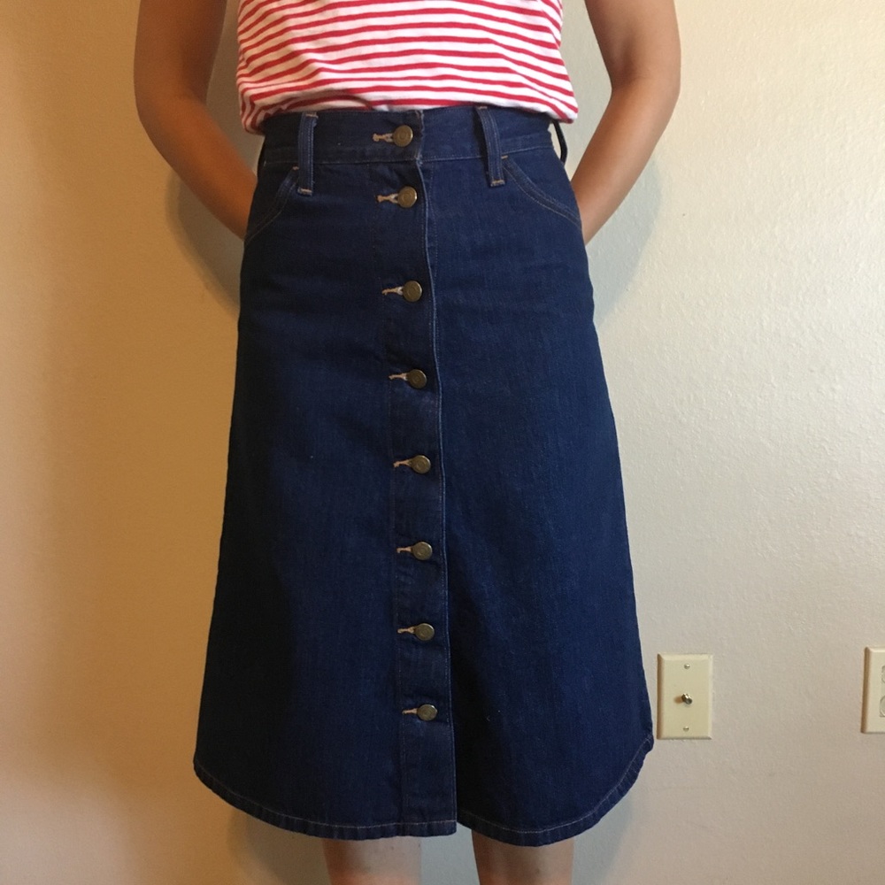 Levi A-line button front denim skirt