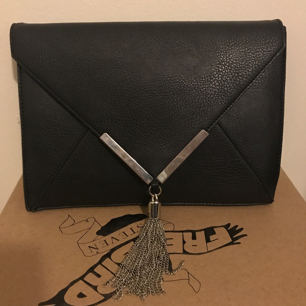 A black cross body