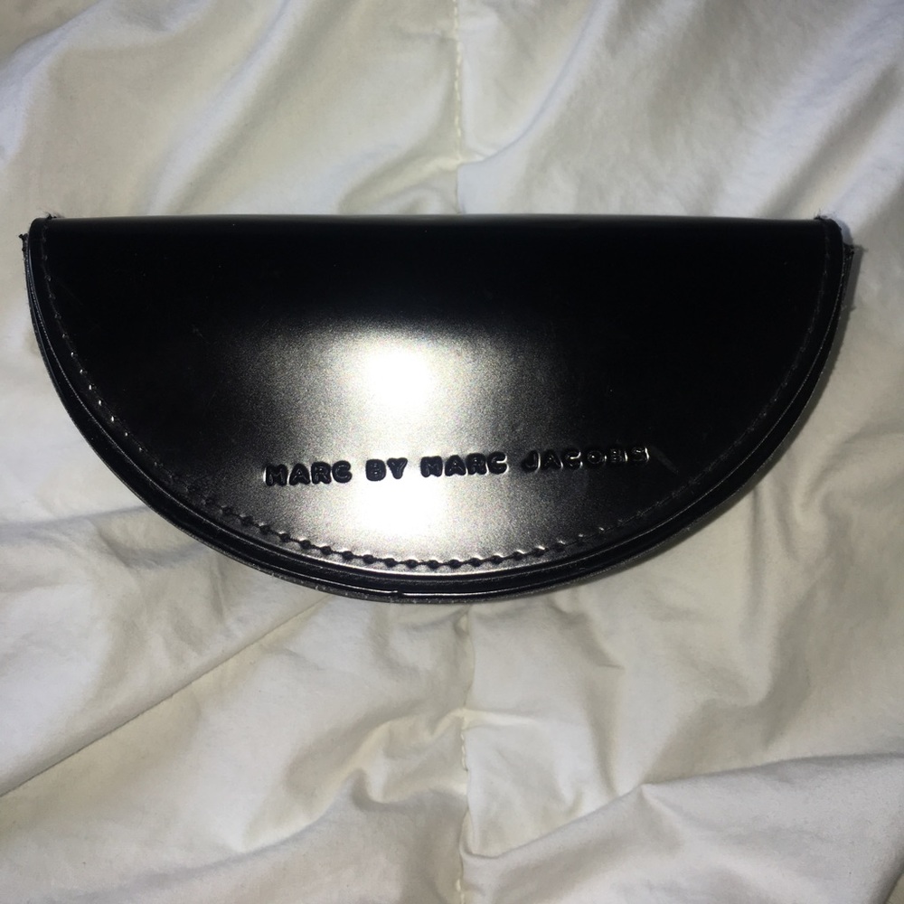 Marc Jacobs sunglasses case