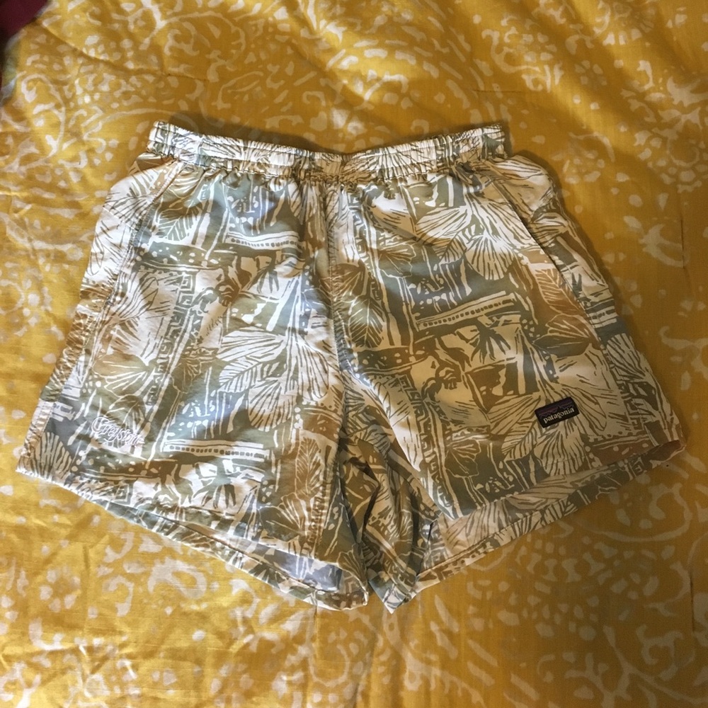 Patagonia shorts! size: small
