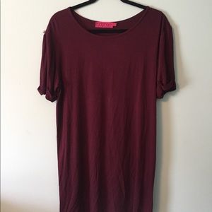 BOOHOO MAROON TSHIRT DRESS
