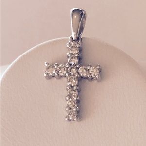 Enchanting  14k white gold diamond Cross Pendant