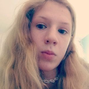 Meet your Posher, Eva