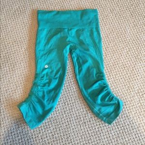 Lululemon crops