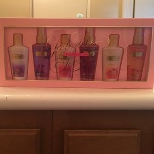 Victoria's Secret Fragrance Set♥️♥️