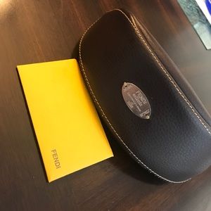 Fendi sunglasses 😎 case Price Drop‼️
